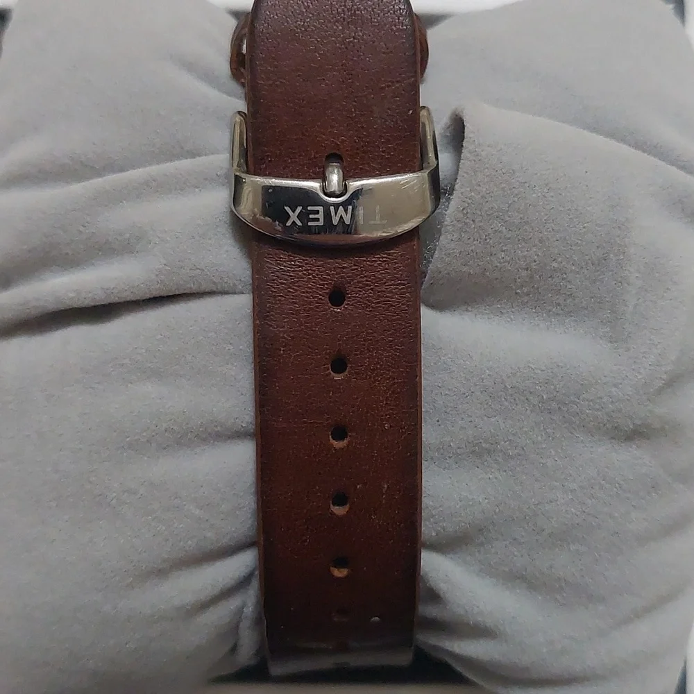 Timex The Waterbury Silver Chronograph with Brown Leather Strap - Picture 5 of 9